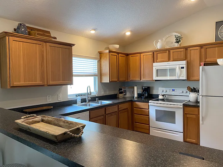 1752 Brandenburg Ct — Photo 6
