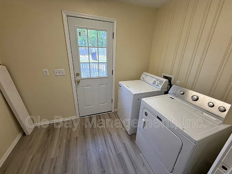 5011 Highcrest Dr — Photo 15