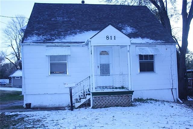 1st image of 811 E Albert Ave