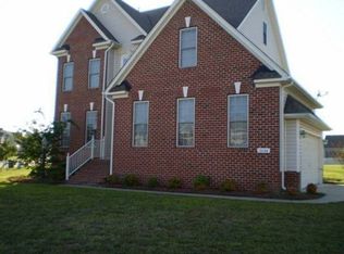 13144 Parkside Ct, Carrollton, VA 23314