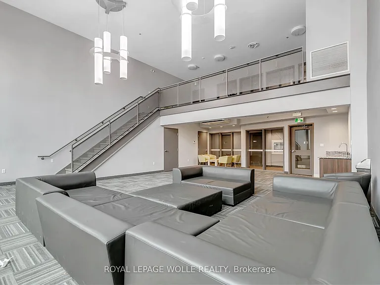 280 Lester St #812 — Photo 23