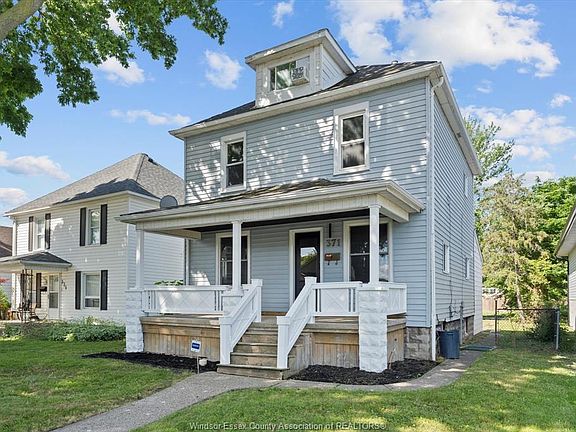 3rd image of 371 Curry Ave