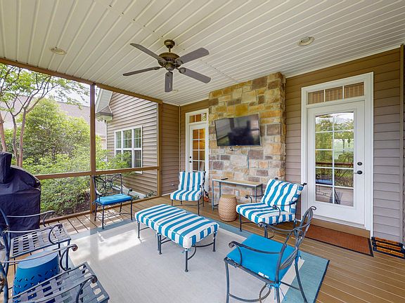 5th image of 1693 Weston Hills Dr NW