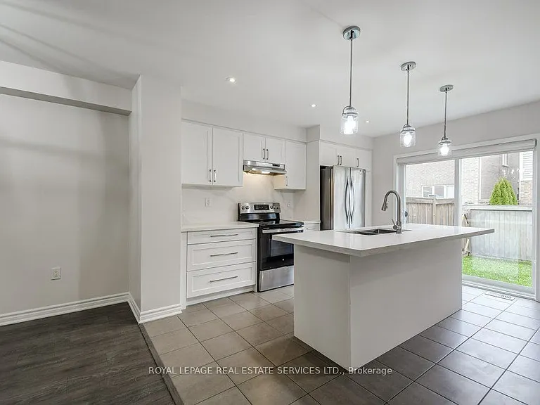 329 Gooding Cres — Photo 10