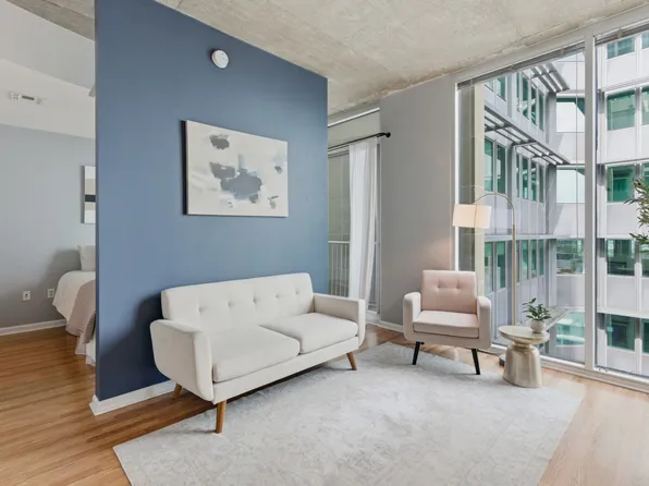 415 Church St APT 2807, Nashville, TN 37219