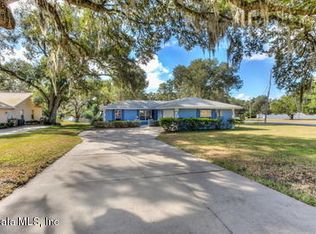 1826 Spring Lake Rd, Fruitland Park, FL 34731