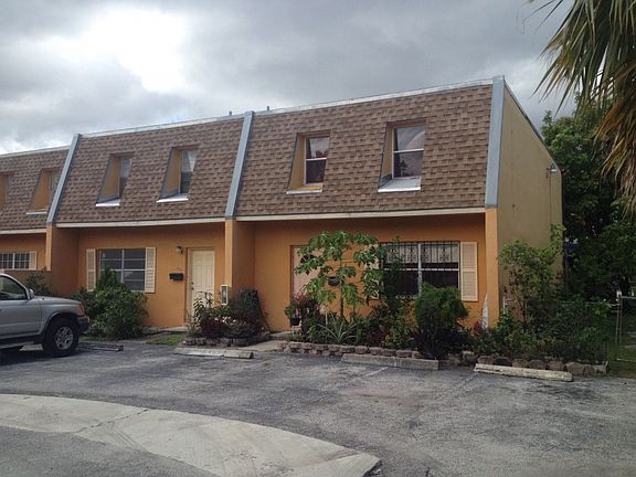 3rd image of 5951 NW 27th Pl