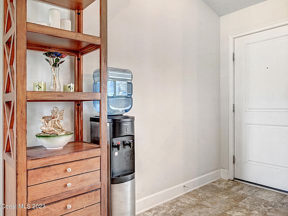 5th image of 2122 San Filippo Dr SE