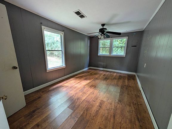 17th image of 502 Hill Ave