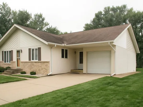 227 3rd Ave NW, Le Mars, IA 51031