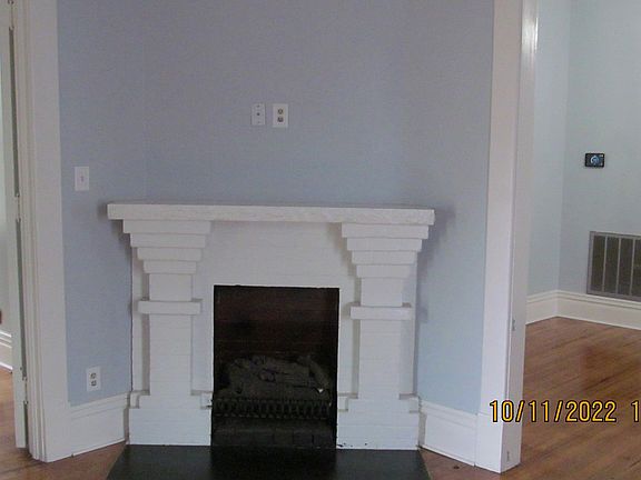 3rd image of 515 S Wyandotte Ave