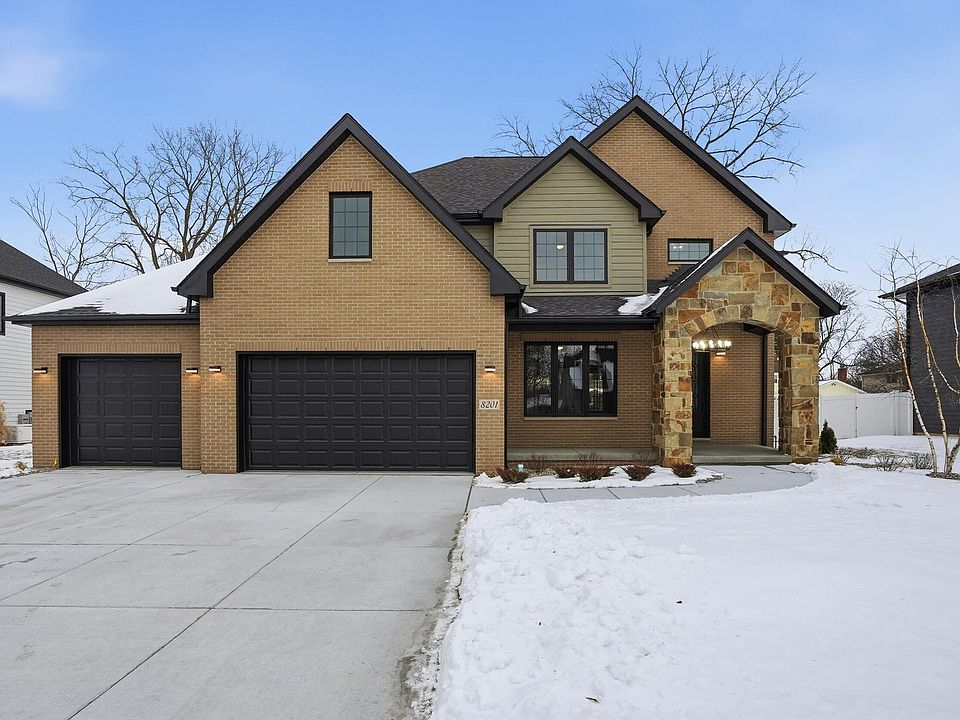 1st image of 8201 Castle Dr