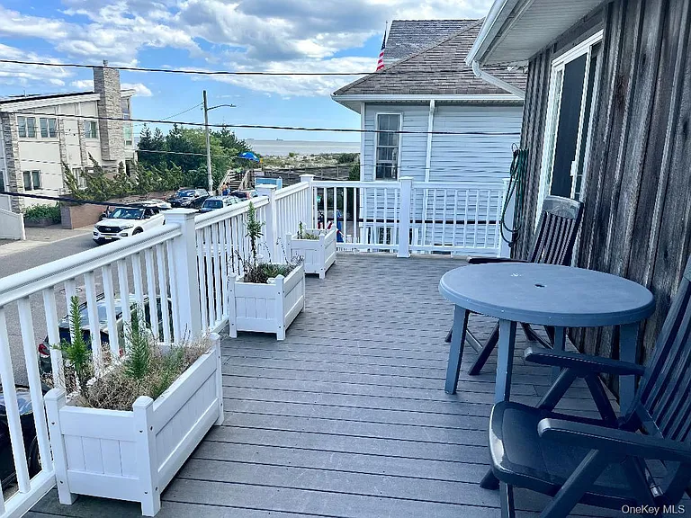 11 Delaware Ave — Photo 4
