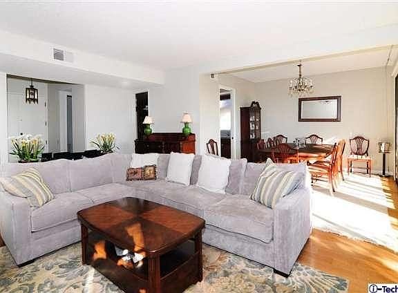 4th image of 700 S Lake Ave APT 321