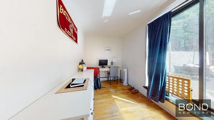 Rented by Bond New York | media 8