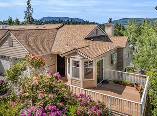 22531 SE 42nd Ct #2215, Issaquah, WA