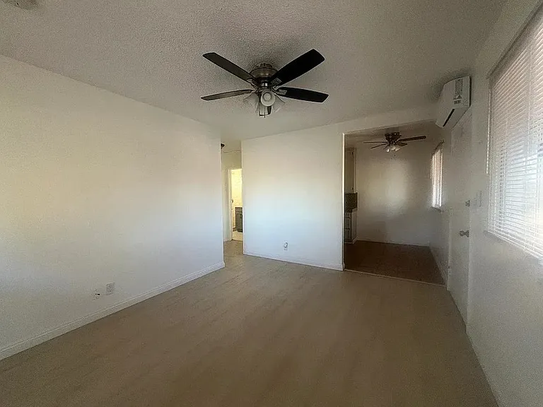 915 Edith Ave #B — Photo 1