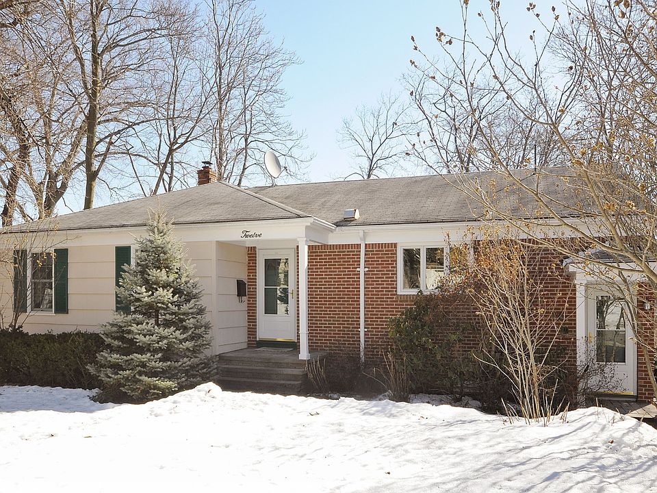 1st image of 12 Colony Dr E
