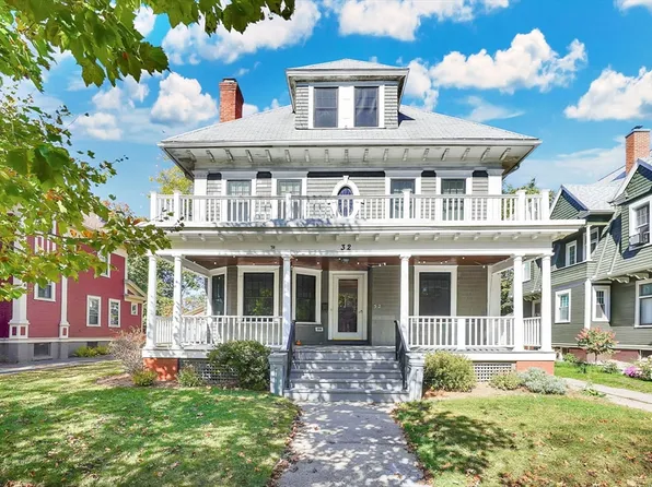 32 Spruceland Ave, Springfield, MA 01108