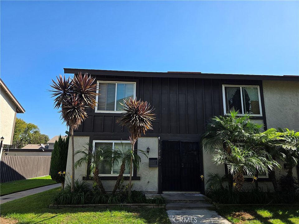 1st image of 11219 Hood Way