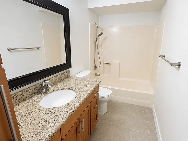 14547 NE 40th St #101 — Photo 8