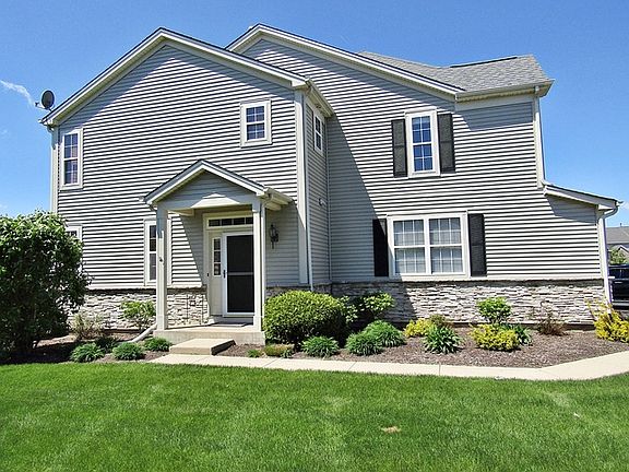 2nd image of 345 Robin Glen Ln