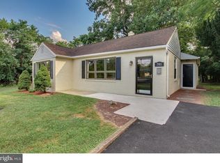 701 W County Line Rd, Hatboro, PA 19040