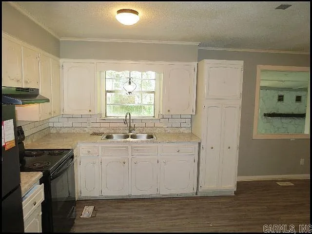 1020 Towering Oaks Dr — Photo 4