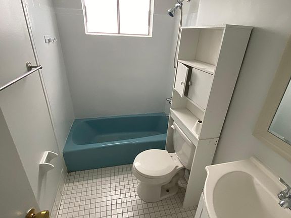 4th image of 260 Graham Ave #2