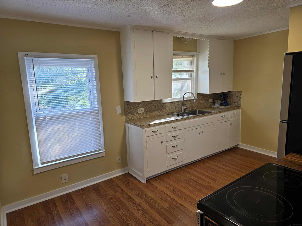 1st image of 900 S Michaux Ave