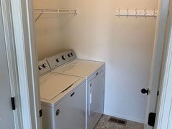 5th image of 6426 San Isabel Ave