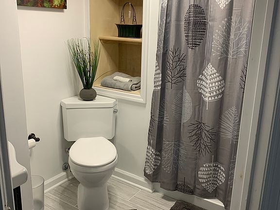 2nd image of 802 N 15th St #802