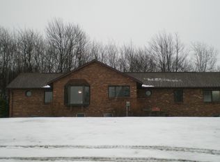 8585 Ox Bow Rd, North East, PA 16428