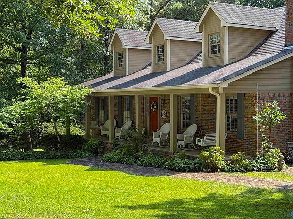 2nd image of 243 Lynnwood Cir