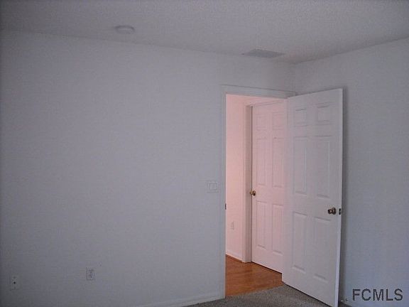 5th image of 17 Radcliffe Dr