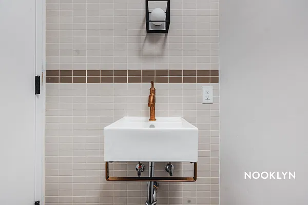 Rented by Nooklyn NYC LLC | media 63