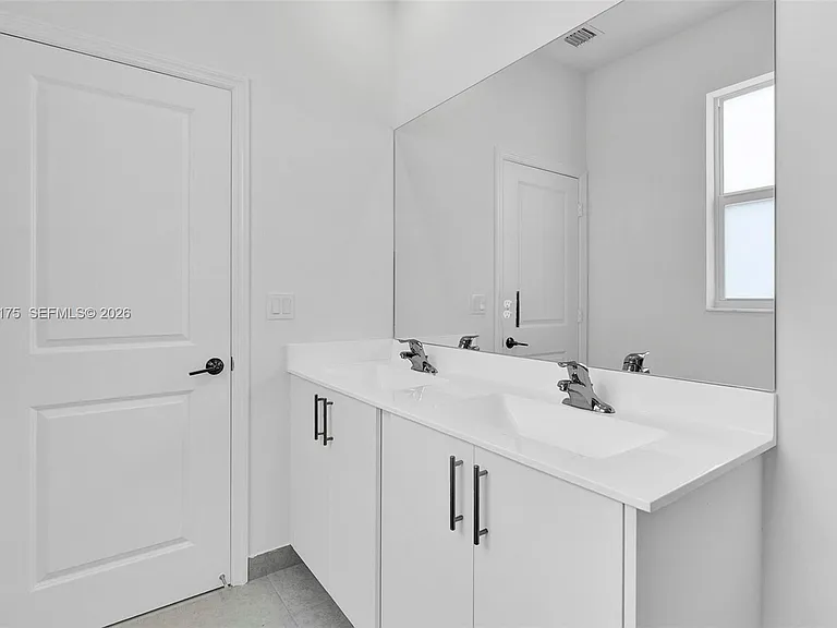 11925 NW 46th St — Photo 18