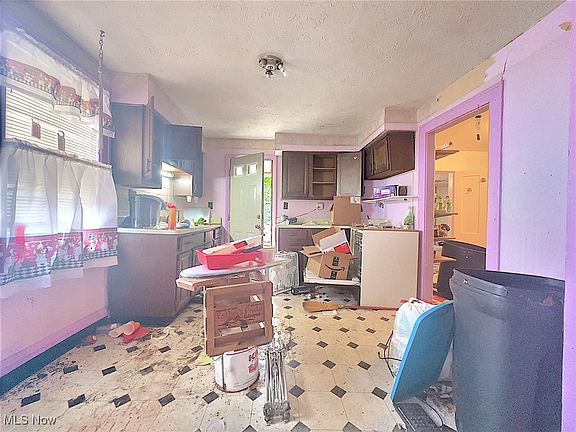 3rd image of 3120 W 71st St