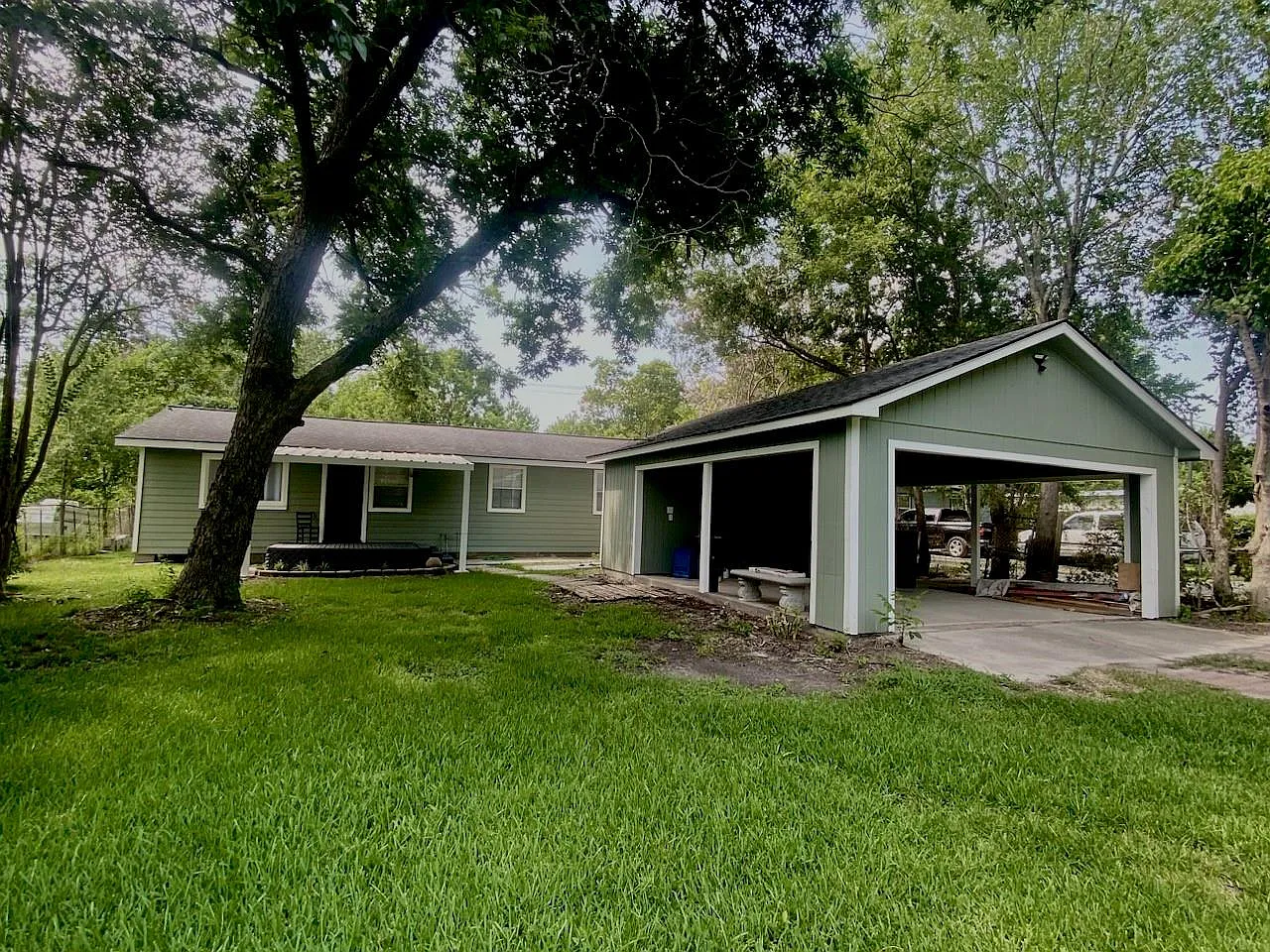 2 bed, 1.5 bath, 924 sqft, $1,650 — Photo 1
