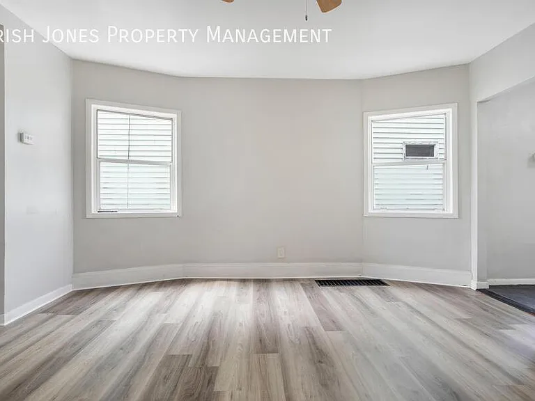 98 Edson St #1 — Photo 5