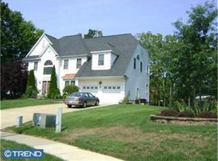 12 Stephanie Ct, Berlin, NJ 08009