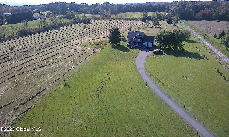 3rd image of 436 McKay Road
