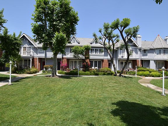 4th image of 18135 Burbank Blvd Unit 19