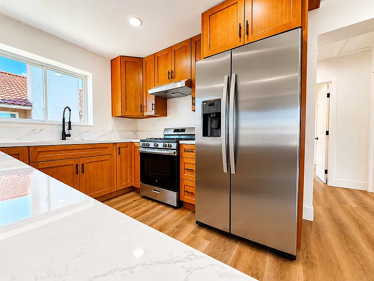 8806 Chantry Ave — Photo 9