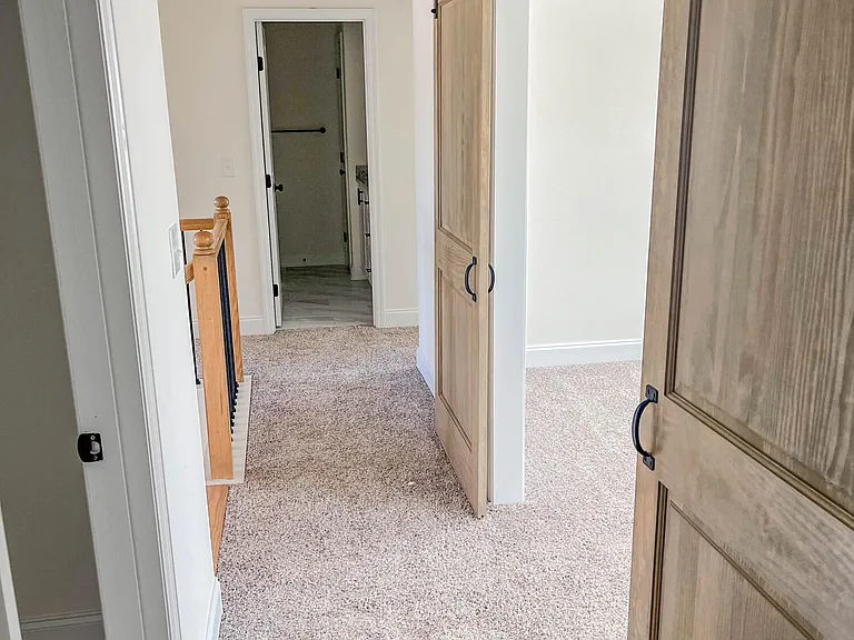 2426 Laurens St — Photo 9