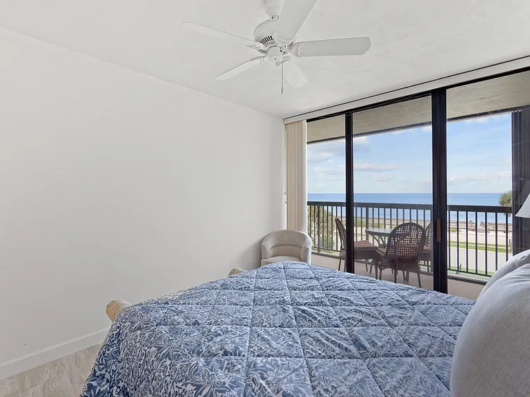 4141 Ocean Dr #402 — Photo 15