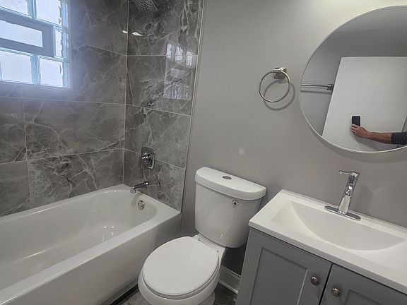 3rd image of 4906 Grasselli Ave #1R
