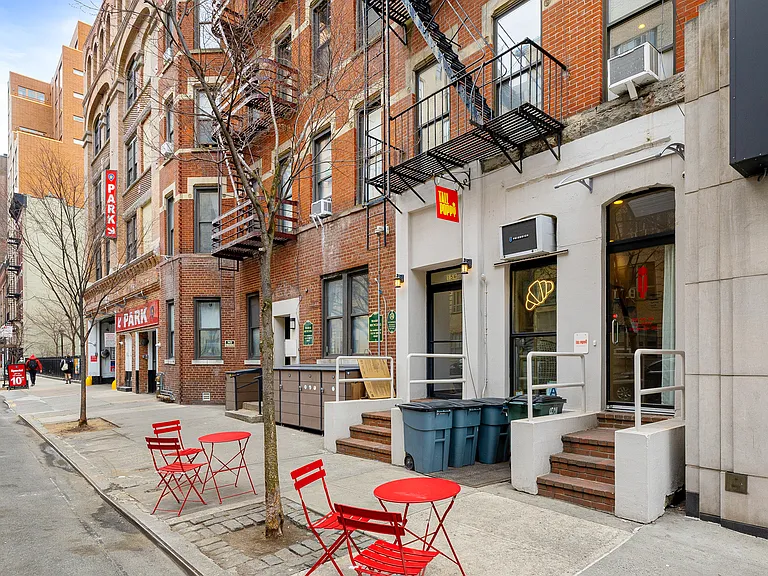 156 W 20th St #PHB — Photo 8