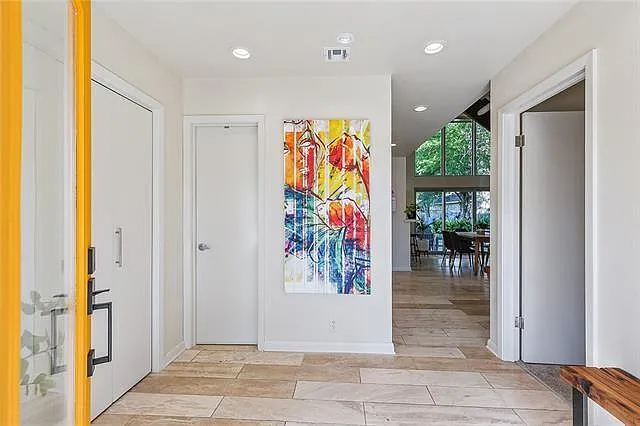 3 bed, 1822 sqft, $4,400 — Photo 4