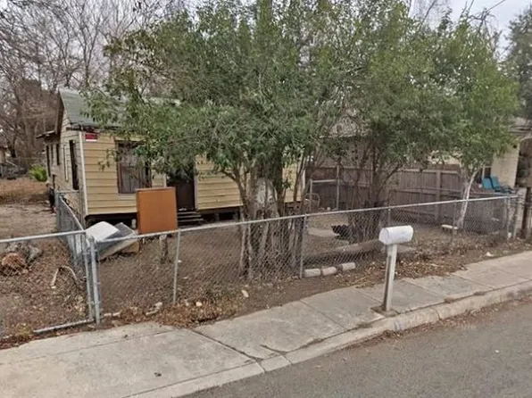 520 S San Bernardo, San Antonio, TX 78237